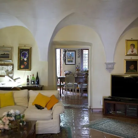 Gorgeous Historical